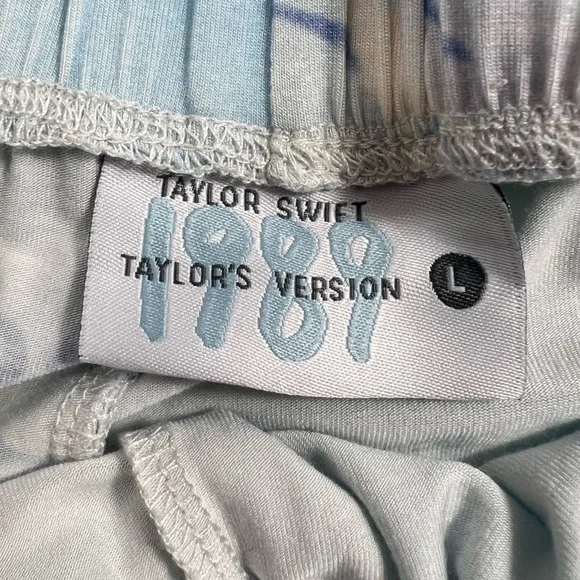 Taylor Swift 1989 Taylor’s Version Wildest Dreams Pajama Set - Picture 8 of 16